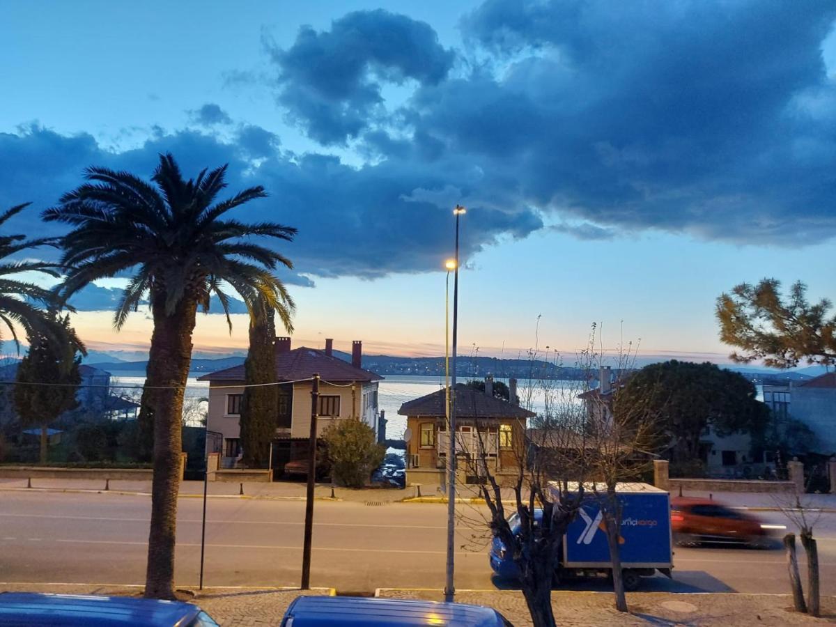 Celil Pansiyon Ayvalik Exterior foto